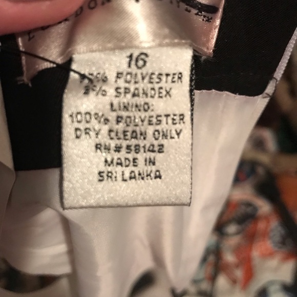 Beautiful sleeveless dress 👗 NWOT! - Picture 6 of 8